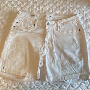 White jean shorts from Vigoss